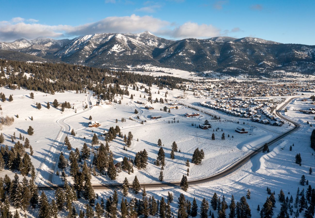 House in Big Sky - Exceptional Big Sky Retreat 