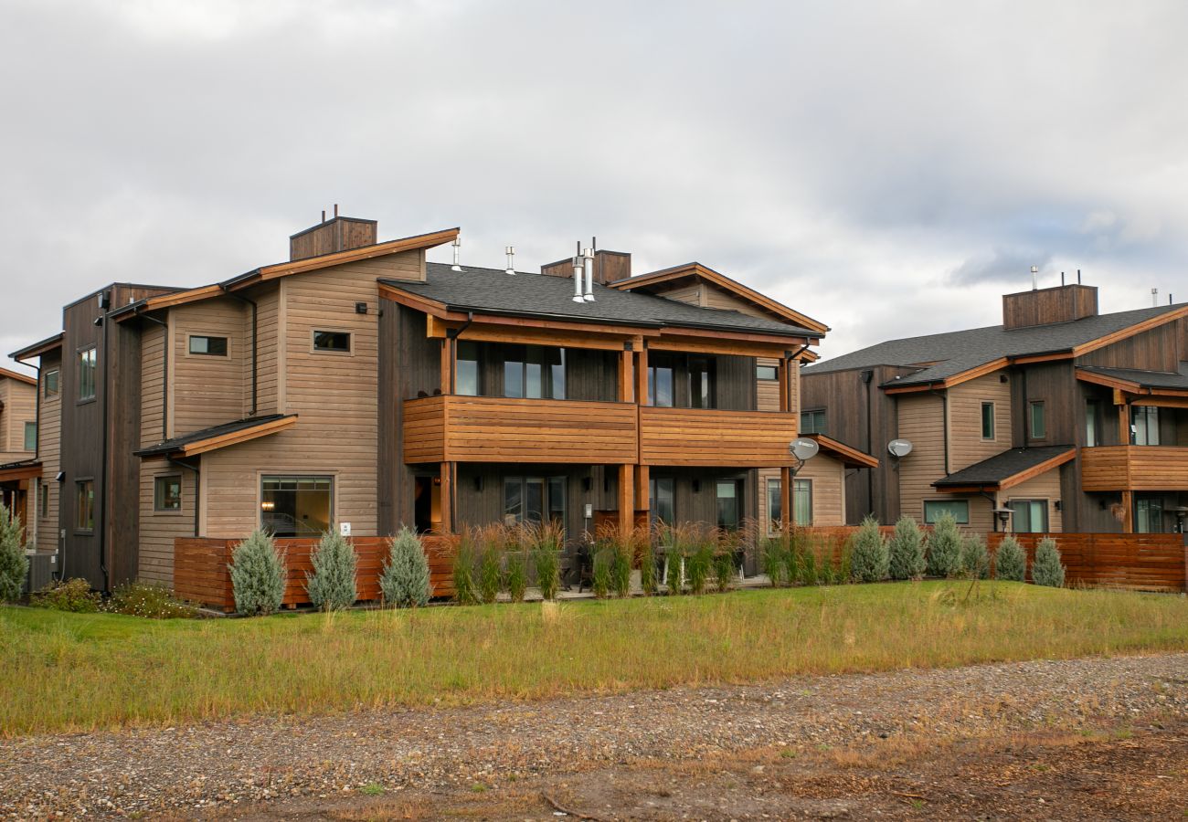 Townhouse in Big Sky - Luxury Townhome in the Heart of Big Sky