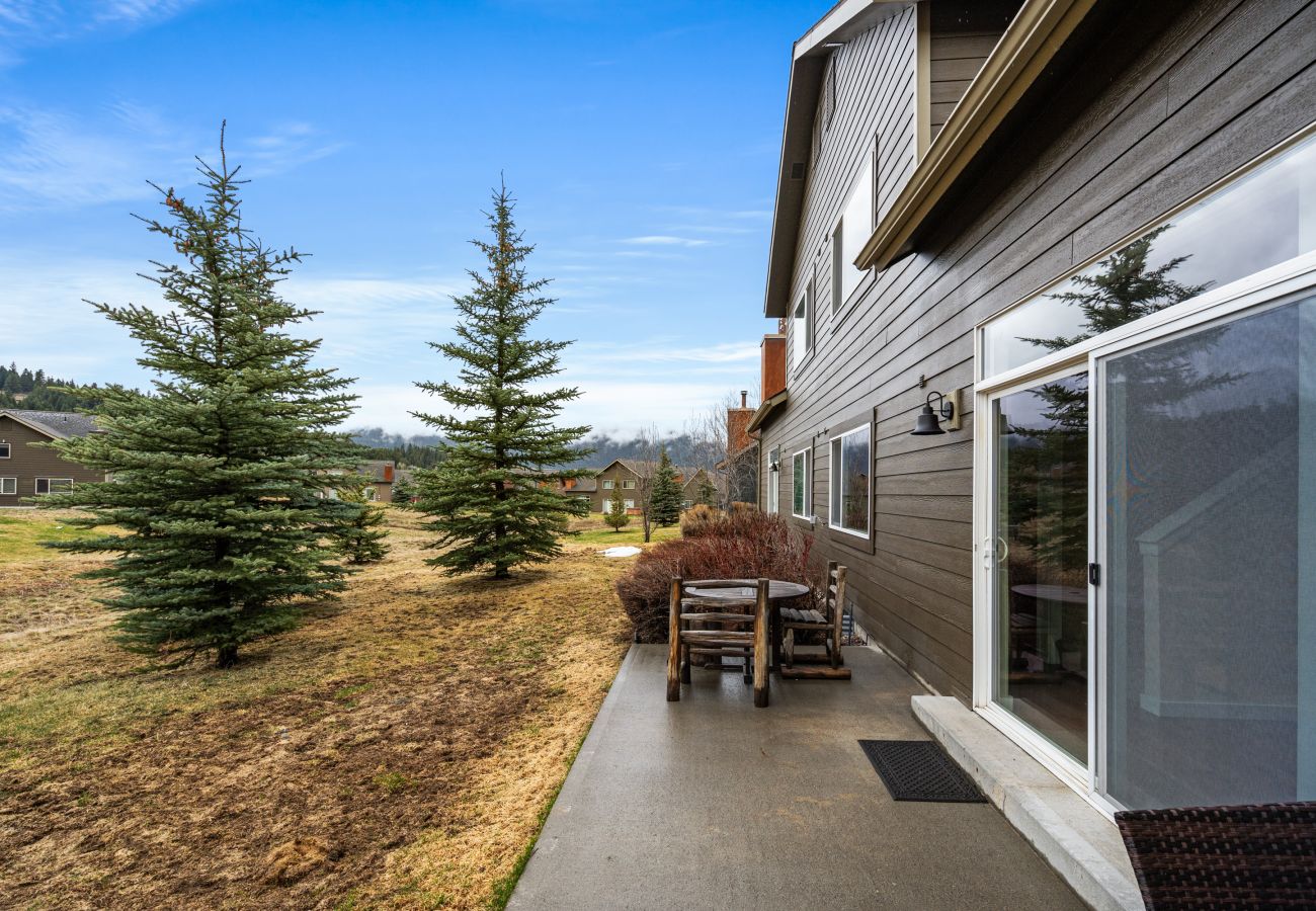 Chalet in Big Sky - New to Market! Big Sky Recovery Chalet