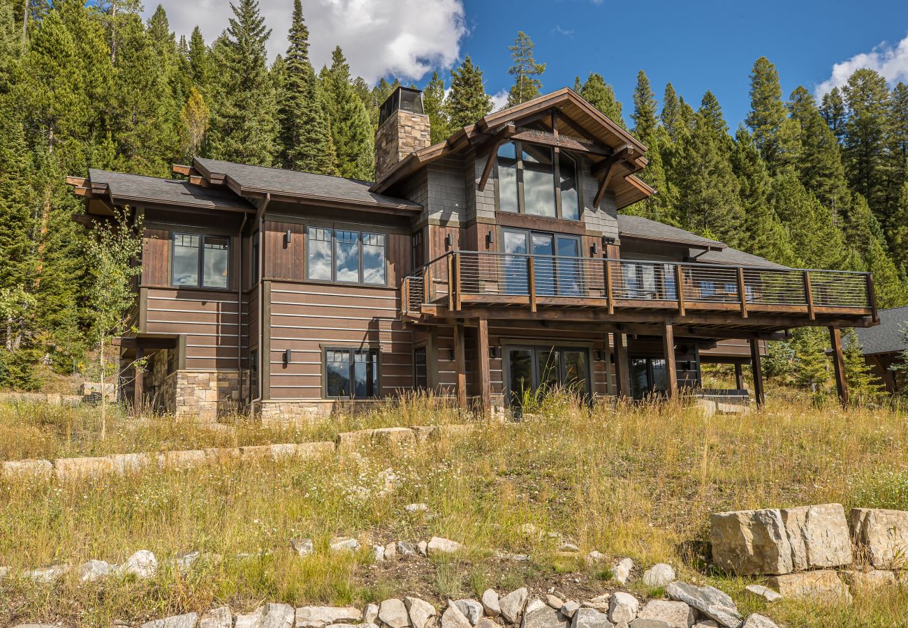 House in Big Sky - New to Market! Stunning Big Sky Vacation Home