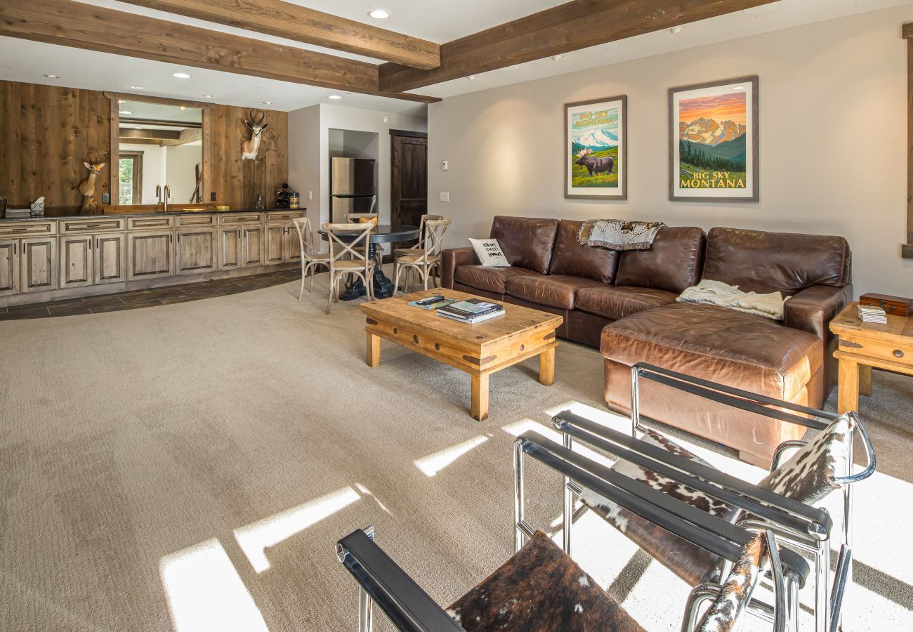 House in Big Sky - New to Market! Stunning Big Sky Vacation Home