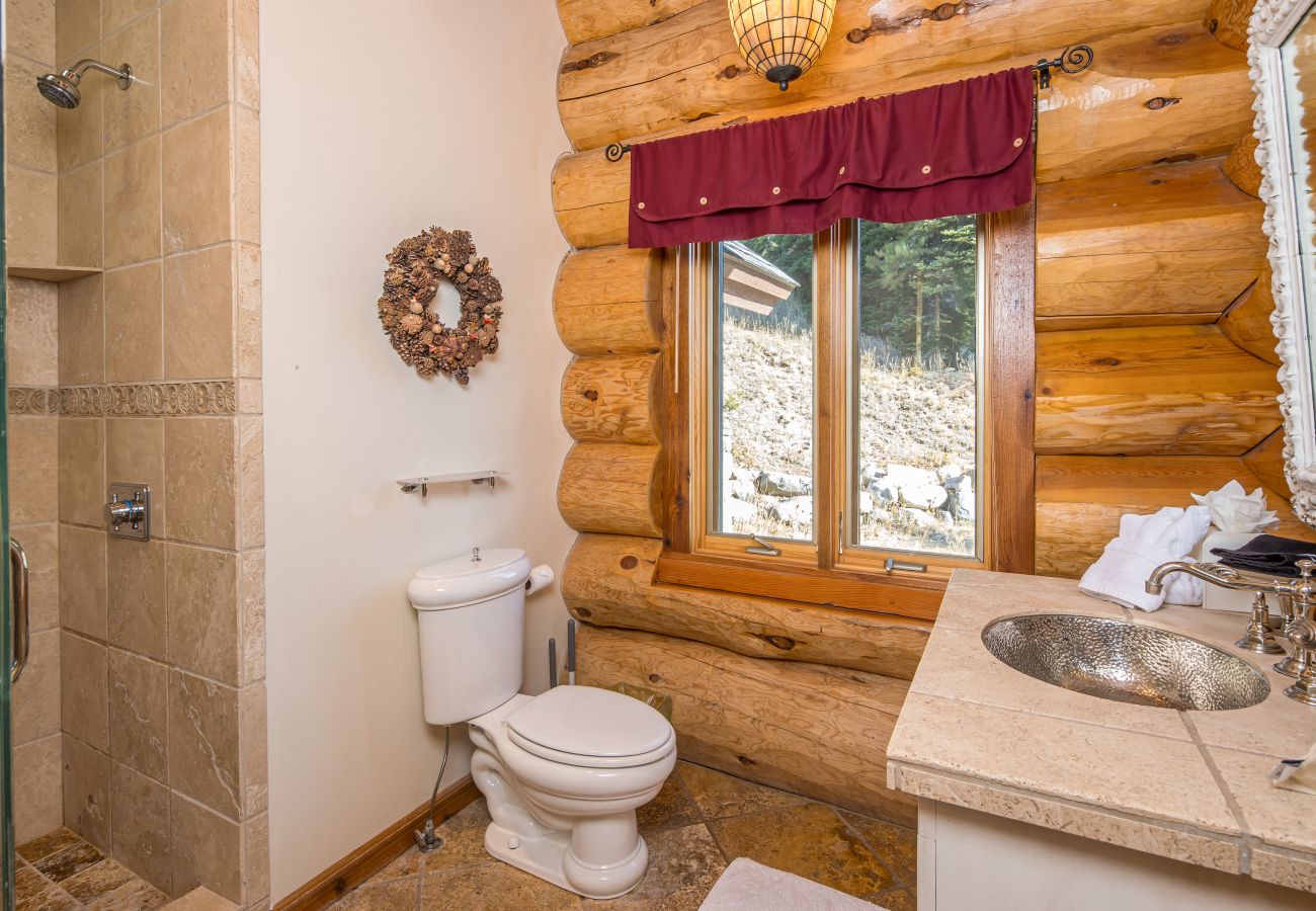 Cabin in Big Sky - New to Market! Big Sky Beehive Basin Cabin