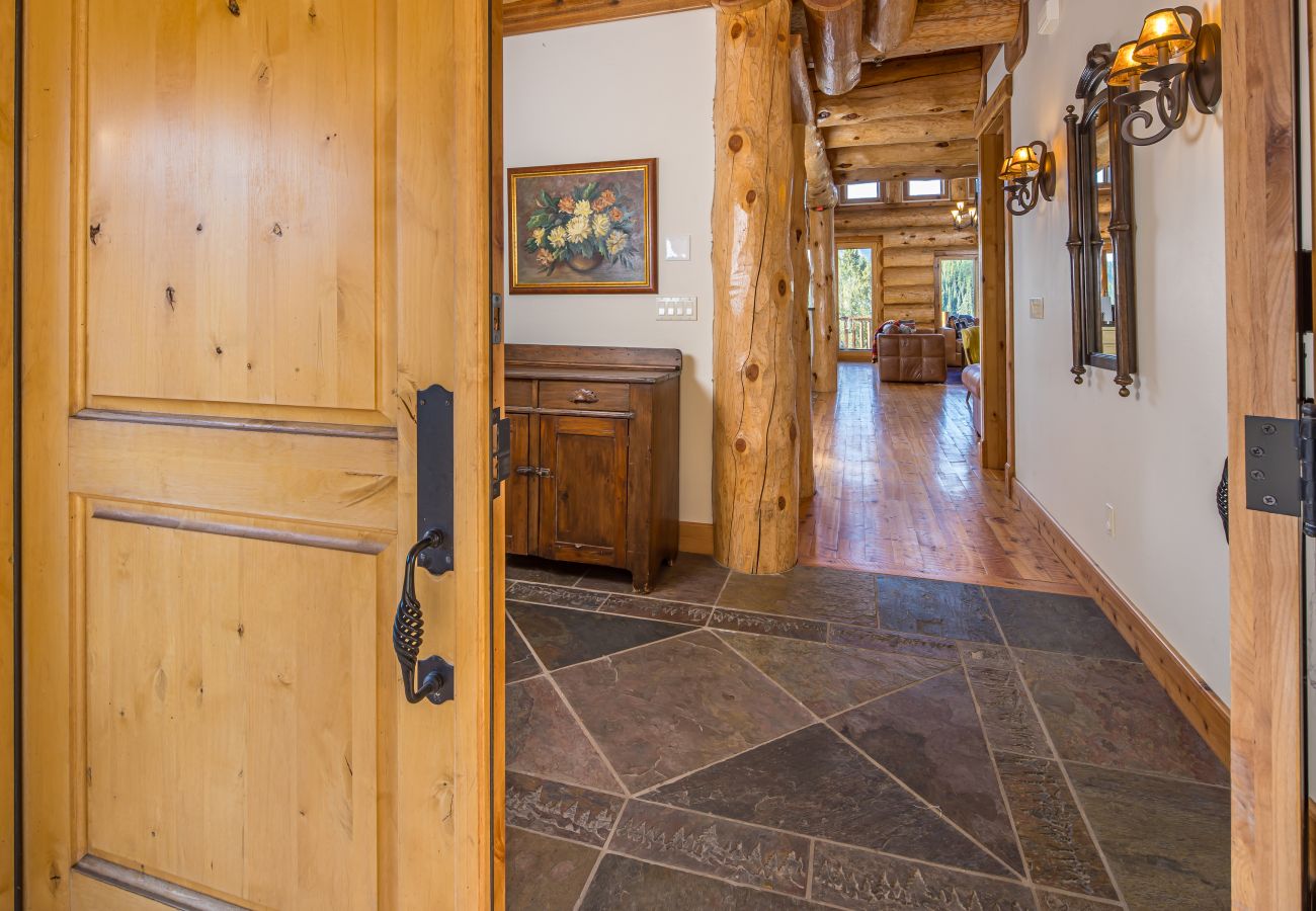 Cabin in Big Sky - New to Market! Big Sky Beehive Basin Cabin